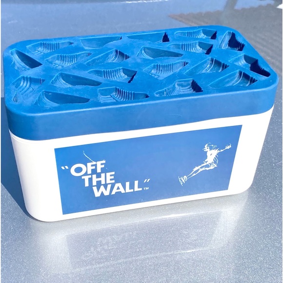 Vans Off the Wall Sk8-Hi Ice Cube Mold And Ice Storage Box - Picture 2 of 11
